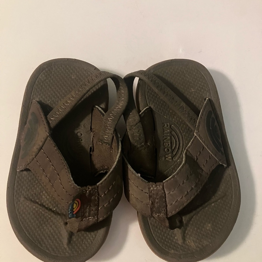 Rainbow flip flops with back strap size toddler 3/4.